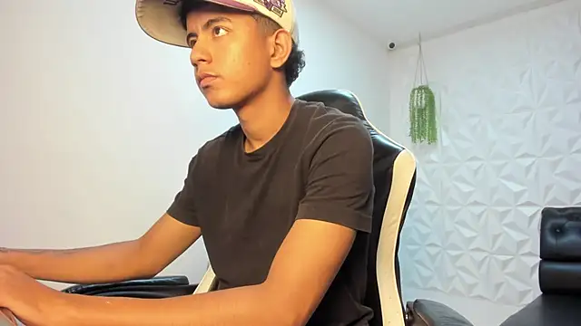 Alluringangel23 online show from 01.08.26