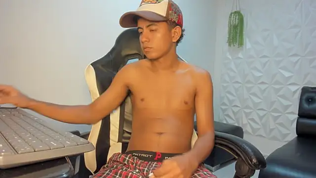 Alluringangel23 online show from 01.15.26