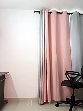 Snapshot of saray_reesee chatting on 01.15.26 saray reesee online show from 01.15.26