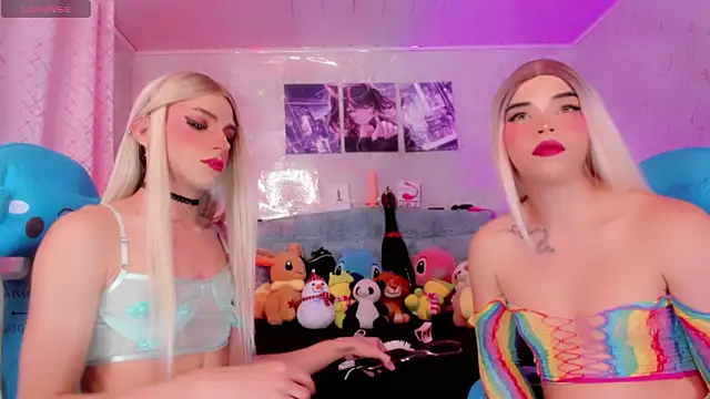 Snapshot of Kate_and_penny chatting on 03.02.26 Kate and penny online show from 03.02.26