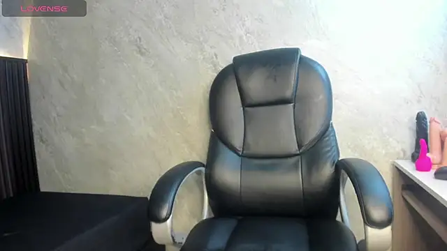 Snapshot of tanisha__lux chatting on 01.11.26 tanisha lux online show from 01.11.26