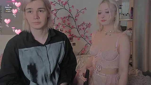 SweetheartsFriends online show from 03.13.26