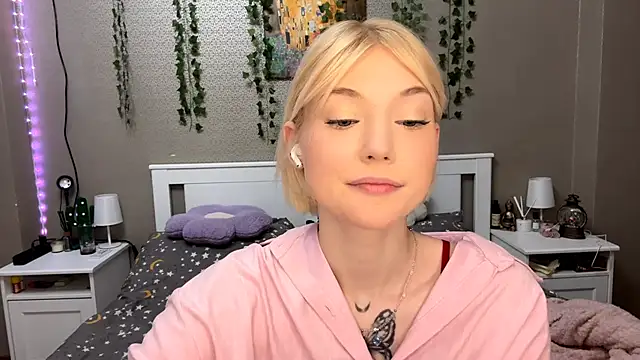 LlsabethHaze online show from 02.07.26