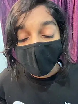 HotxAnamika online show from 02.05.26