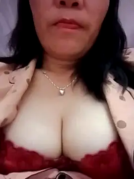 Snapshot of YINA-6969 chatting on 01.14.26 YINA-6969 online show from 01.14.26