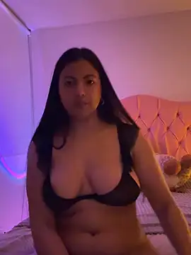 Snapshot of Nina_Belle chatting on 02.28.26 Nina Belle online show from 02.28.26