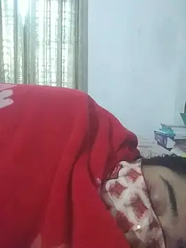 Snapshot of momo_loves chatting on 01.08.26 momo loves online show from 01.08.26