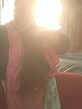 momo loves online show from 02.08.26