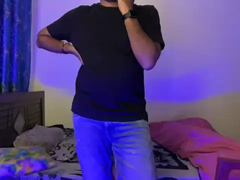 Snapshot of Ruthless_guyy chatting on 02.14.26 Ruthless guyy online show from 02.14.26