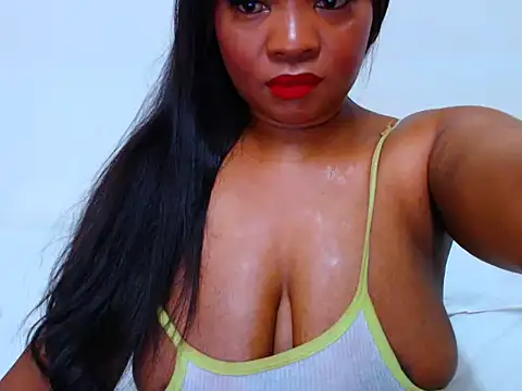 Snapshot of HONEYxPOT chatting on 02.06.26 HONEYxPOT online show from 02.06.26