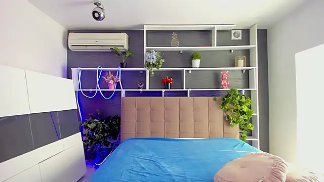 StephieRousee online show from 03.09.26