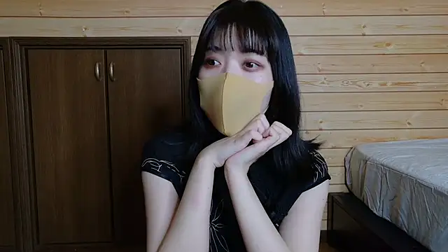 Snapshot of minami_room chatting on 06.29.26 minami room online show from 06.29.26