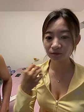 Snapshot of Xiaojuzi- chatting on 06.02.26 Xiaojuzi- online show from 06.02.26