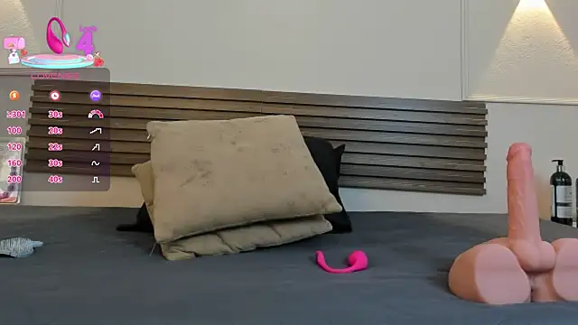 mia gold  online show from 03.31.26