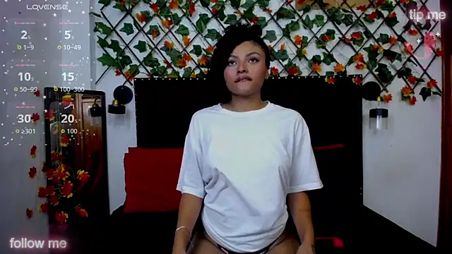 vsamanthaper1 online show from 03.17.26