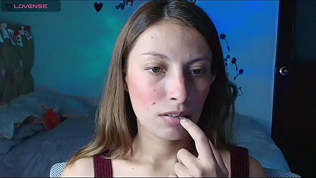 Snapshot of Sweet_moon_v_ chatting on 02.22.26 Sweet moon v online show from 02.22.26