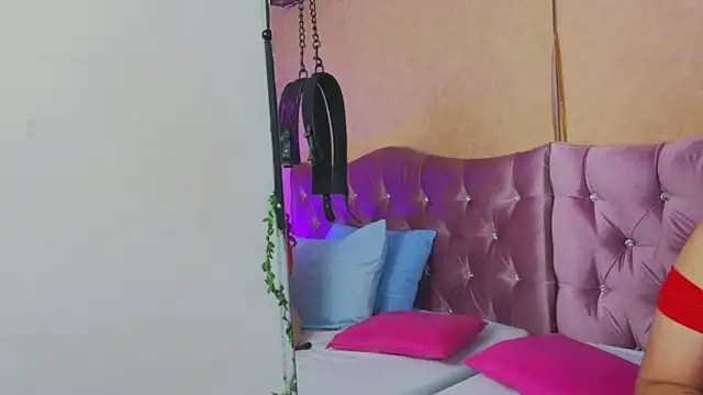 Missy 22  online show from 04.14.26