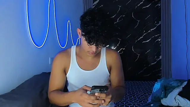 jamescurly00 online show from 01.13.26