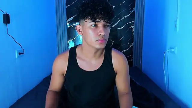 jamescurly00 online show from 02.05.26