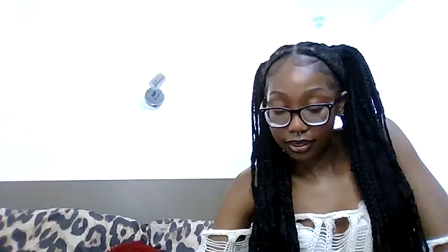 Snapshot of LolaUrFavGirlxxx chatting on 01.11.26 LolaUrFavGirlxxx online show from 01.11.26