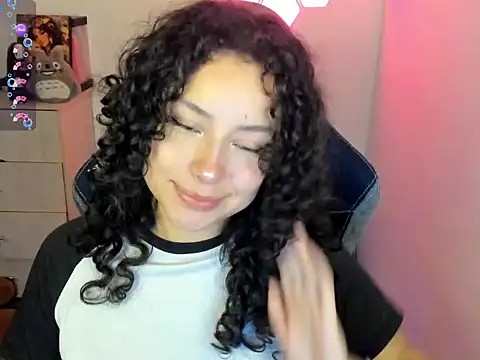 Snapshot of emillyaqua chatting on 02.28.26 emillyaqua online show from 02.28.26