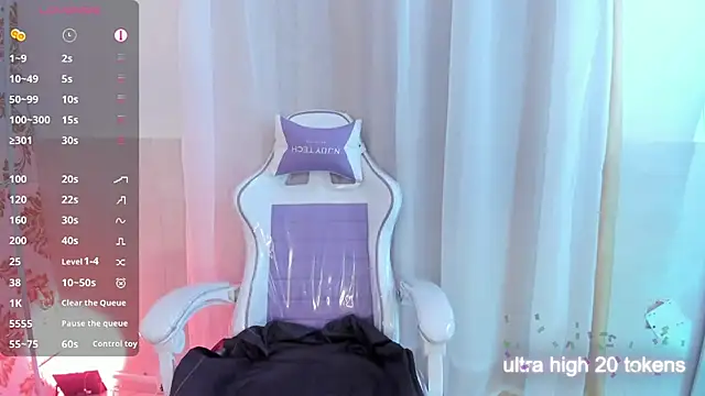 Snapshot of pinky__bunny chatting on 02.25.26 pinky bunny online show from 02.25.26