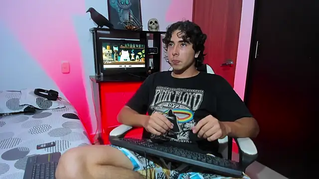 Keisuke Baji  online show from 01.12.26