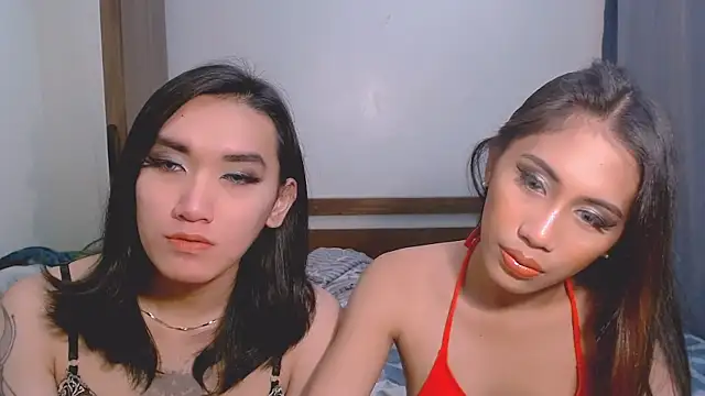 Snapshot of bigmeatcock_luna chatting on 02.15.26 bigmeatcock luna online show from 02.15.26