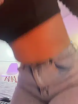 DulceRouss  online show from 04.17.26