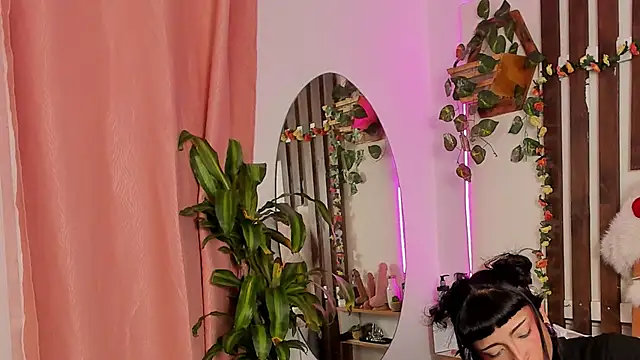 Snapshot of MeowMota_ chatting on 01.18.26 MeowMota online show from 01.18.26