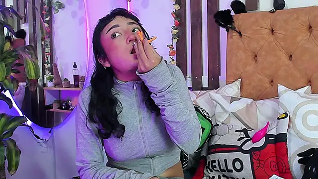 Snapshot of MeowMota_ chatting on 02.05.26 MeowMota online show from 02.05.26