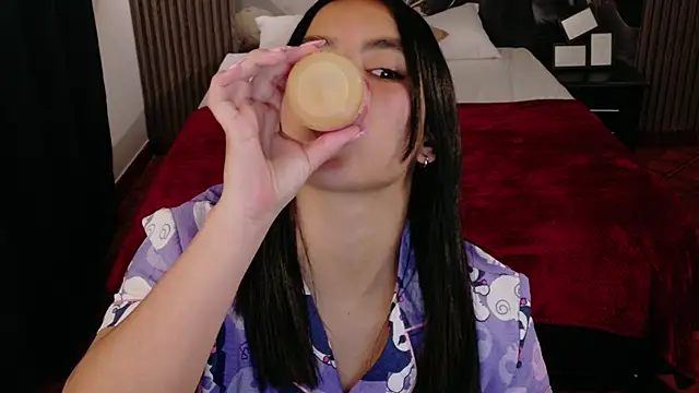 Snapshot of SofiaMante_ chatting on 02.17.26 SofiaMante online show from 02.17.26