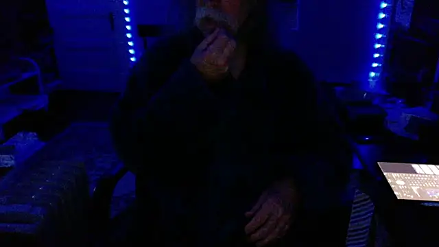 Snapshot of LickYourYoni chatting on 04.02.26 LickYourYoni online show from 04.02.26