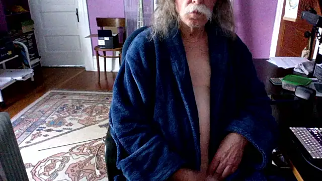 Snapshot of LickYourYoni chatting on 04.16.26 LickYourYoni online show from 04.16.26