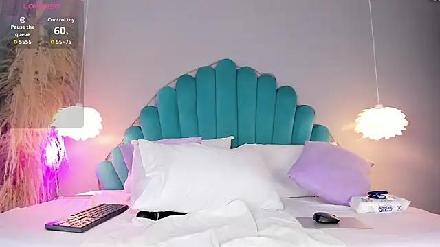 EmmaStonn  online show from 01.15.26