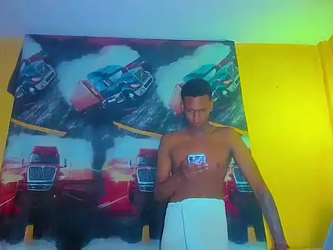 aunstin mohamme online show from 04.14.26