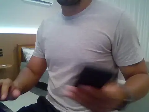 Snapshot of ishowumybest chatting on 01.08.26 ishowumybest online show from 01.08.26