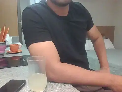 Snapshot of ishowumybest chatting on 01.09.26 ishowumybest online show from 01.09.26