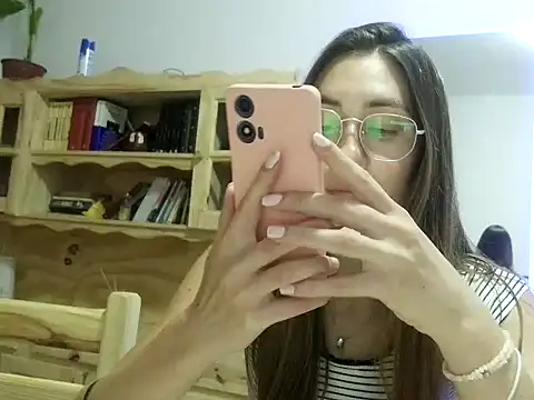 Noracherry online show from 02.28.26