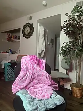 hispinkfreak219 online show from 02.14.26