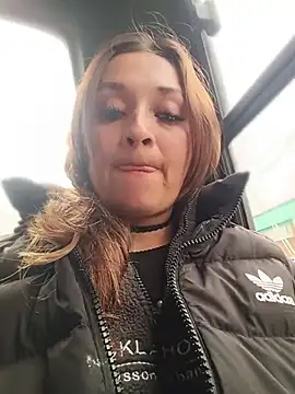 Snapshot of Alejandra_N chatting on 06.17.26 Alejandra N online show from 06.17.26