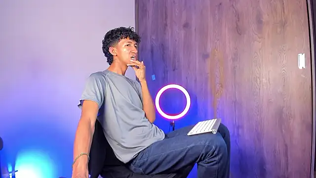 neitan miller  online show from 02.26.26