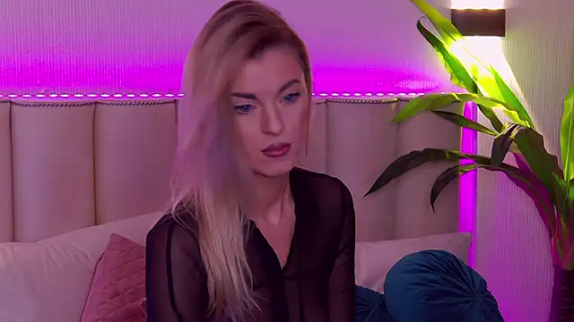 AvrilSkyy online show from 01.12.26