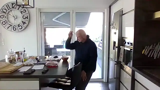 Helinetrav online show from 02.25.26