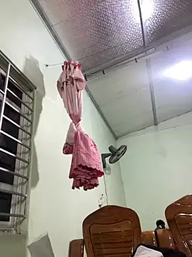 Snapshot of -Violet-t chatting on 02.19.26 -Violet-t online show from 02.19.26