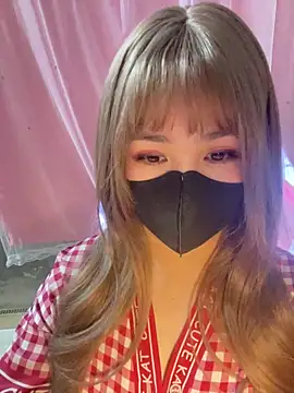 Snapshot of -Violet-t chatting on 02.23.26 -Violet-t online show from 02.23.26