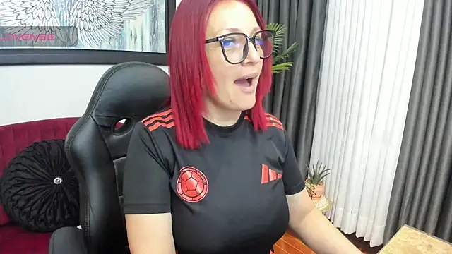 VictoriaPaker online show from 03.10.26