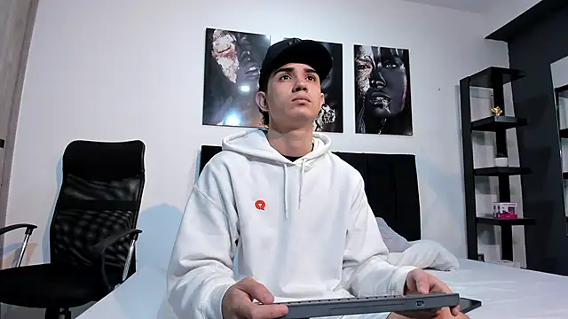 Alejo Grey online show from 01.09.26