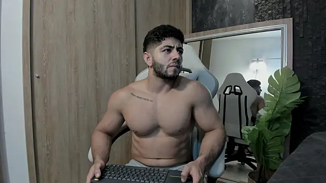 Snapshot of Thiago_moretti chatting on 05.25.26 Thiago moretti online show from 05.25.26