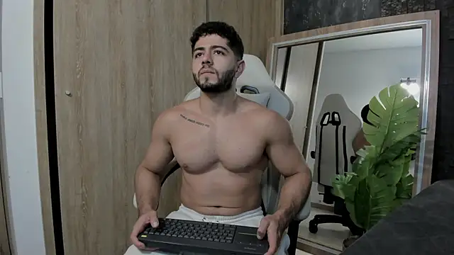 Snapshot of Thiago_moretti chatting on 05.25.26 Thiago moretti online show from 05.25.26